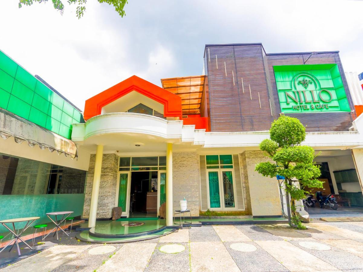 Oyo 90788 Nillo Hotel Kebumen Exterior photo